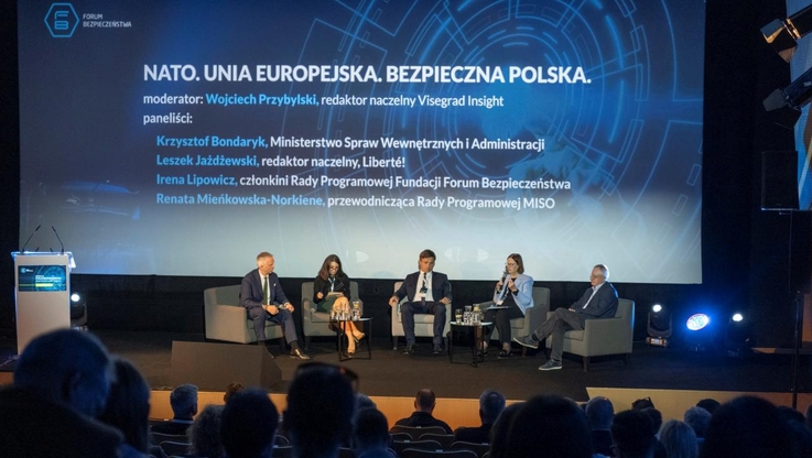 Forum Bezpieczeństwa - uczestnicy debaty pt. „NATO. Unia Europejska. Bezpieczna Polska”