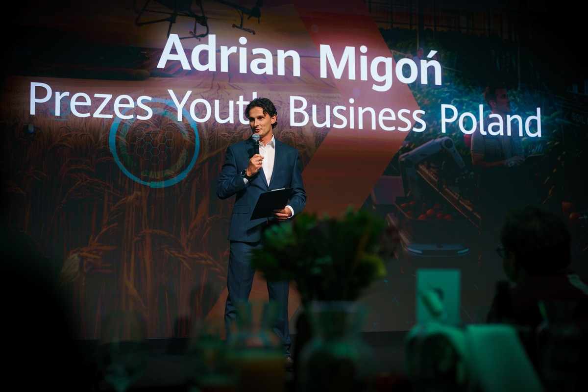 Adrian Migoń - CEO Youth Business Poland