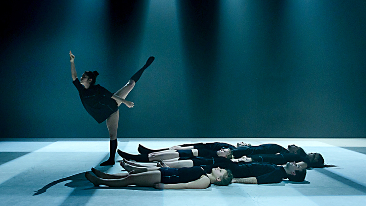 Aura Dance Company - photo® Laura Vanseviciene