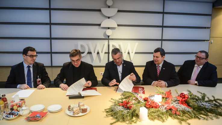 Mariusz Wielec- kanclerz UKSW, rektor UKSW, prezes PWPW, członek Zarządu PWPW, Maciej Jankowski, menadżer ds. rozwoju w PWPW S.A.