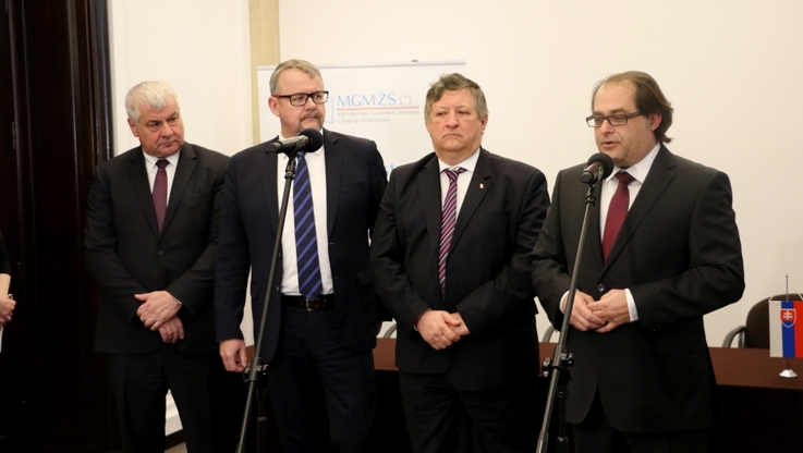 Ministrowie z Polski, Czech i Słowacji podpisali w Warszawie memorandum, fot. 4