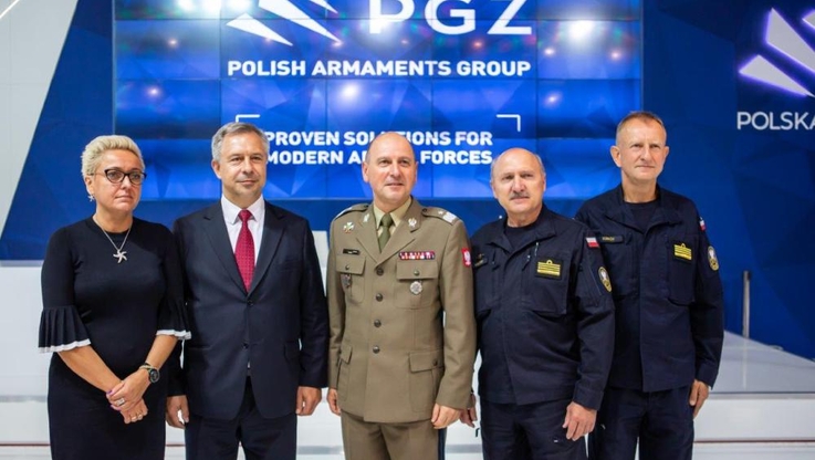 PGZ/Podpisanie umowy pomiędzy OB-R CTM S.A. oraz Inspektoratem Uzbrojenia fot.2