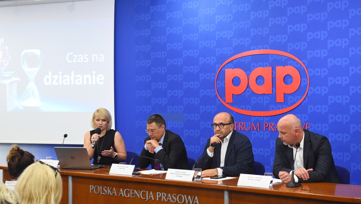 PAP/M. Kmieciński - konferencja prasowa (2)