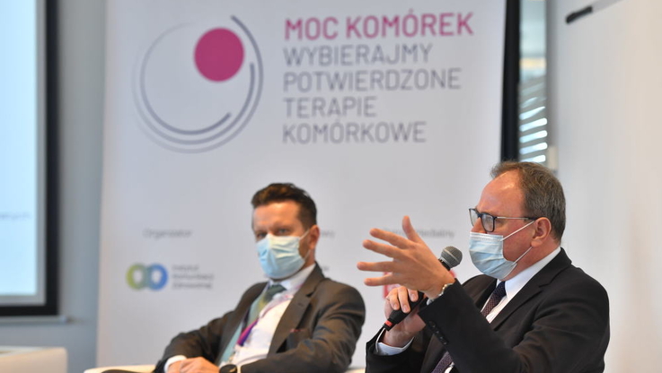PAP/S. Leszczyński - od lewej prof. dr hab. Krzysztof Kałwak, prof. zw. dr hab. n. med. Marcin Mycko