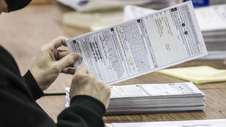 
								Election ballot recount in Wisconsin
							