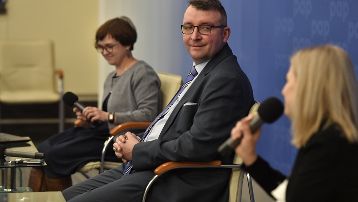 PAP MediaRoom/S.Leszczyński - Konferencja prasowa Fundacji Mamy i Taty 