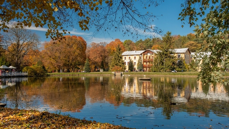 Stowarzyszenie Gmin Uzdrowiskowych RP/Fot. Arch. UM Nałęczów - Park Zdrojowy w Nałęczowie