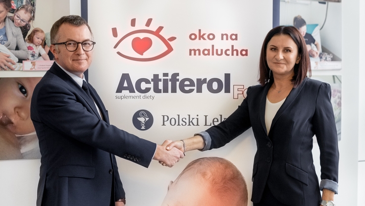 Fundacja Oko na Malucha - Elżbieta Gugulska dyrektor generalna firmy Polski Lek oraz dr n. med. Dariusz Madajczak, neonatolog, prezes Fundacji Oko na Malucha