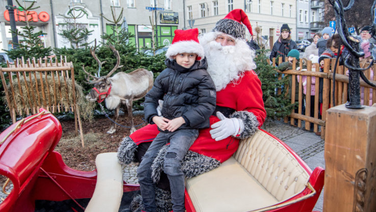 Fot. (R. K. Urbaniak): Fotografia ze św. Mikołajem i reniferami była ogromną atrakcją