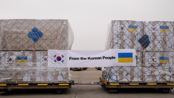 Ambasada Republiki Korei w Polsce - Produkty medyczne z Korei przeznaczone na pomoc humanitarną dla Ukrainy