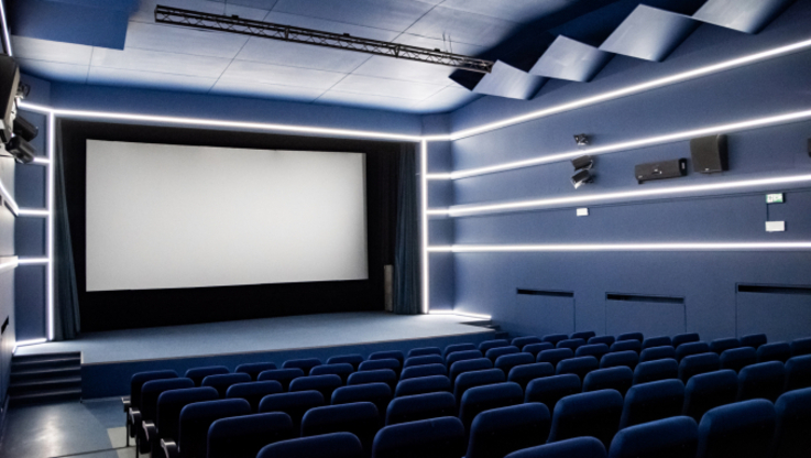 Fot. (Archiwum UMiG): Ostatnią inwestycją w pleszewskim kinie była metamorfoza sali kinowej