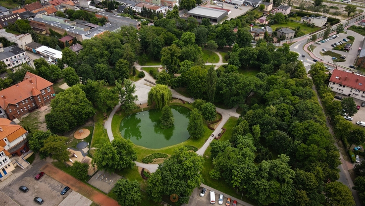 Fot. (Dronography by Owczarz): Pleszew to małe miasto, ale ma wszystko, co potrzebne do życia w zasięgu 15 minut od domu