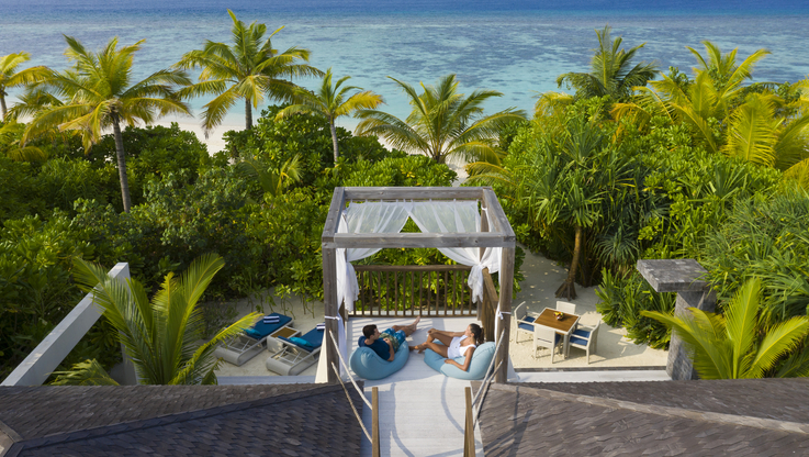 OMI Image - Mövenpick - chodakowska Resort Kuredhivaru Maldives - Beach Pool Villa view from sala