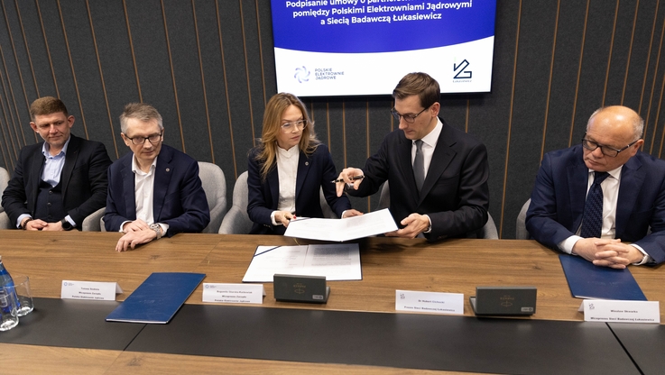 Sieć Badawcza Łukasiewicz - Podpisanie umowy Łukasiewicz - PEJ