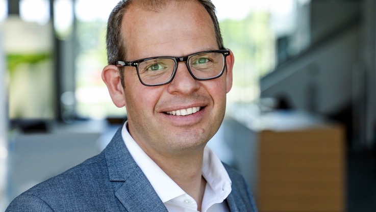 news aktuell/Infineon Technologies AG - Adam White, Division President Power & Sensor Systems at Infineon Technologies AG