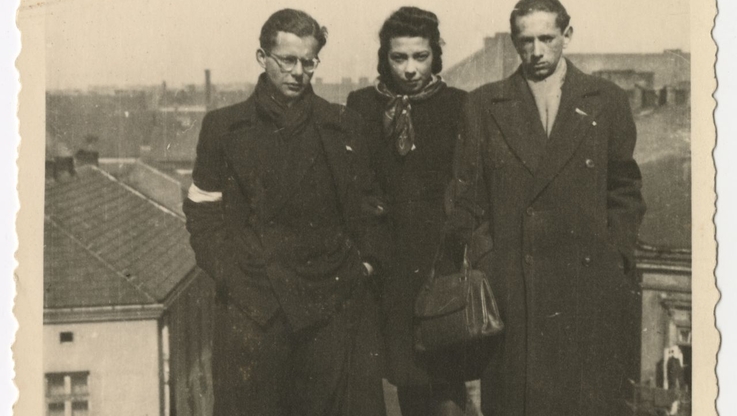 Ryszard Ores z przyjaciółmi w getcie krakowskim, ok. 1941 roku