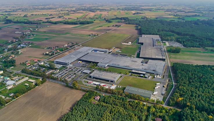 JTI Polska - Największe centrum produkcyjne JTI na świecie w Starym Gostkowie k. Łodzi. W nowoczesnych fabrykach pracuje blisko 2 tys. osób