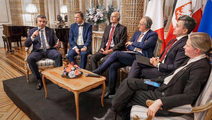 Mago SA - okrągły stół i debata. Od lewej Paweł Ziębaczewski, prezes MAGO (4)