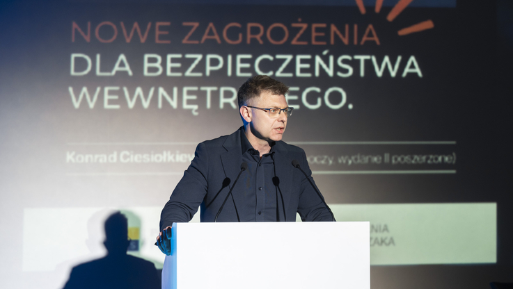 Forum Bezpieczeństwa/dr Konrad Ciesiołkiewicz - Uczelnia Korczaka 
