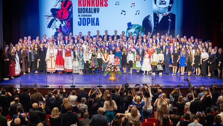 Państwowy Zespół Ludowy Pieśni i Tańca "Mazowsze" im. T. Sygietyńskiego 