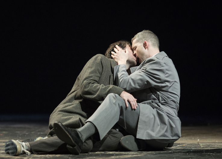 James McArdle i Russell Tovey w ANIOŁACH W AMERYCE z National Theatre w Londynie. Fot. Helen Maybanks