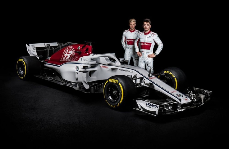 Marcus Ericsson i Charles Leclerc z nowym bolidem