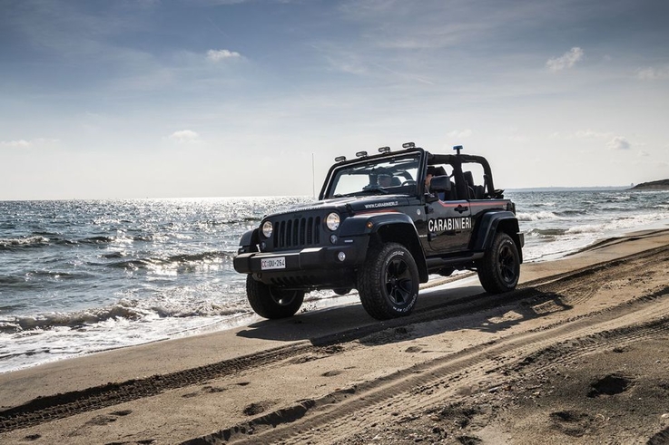 Jeep Wrangler w służbowych barwach przekazany włoskim Karabinierom (2)