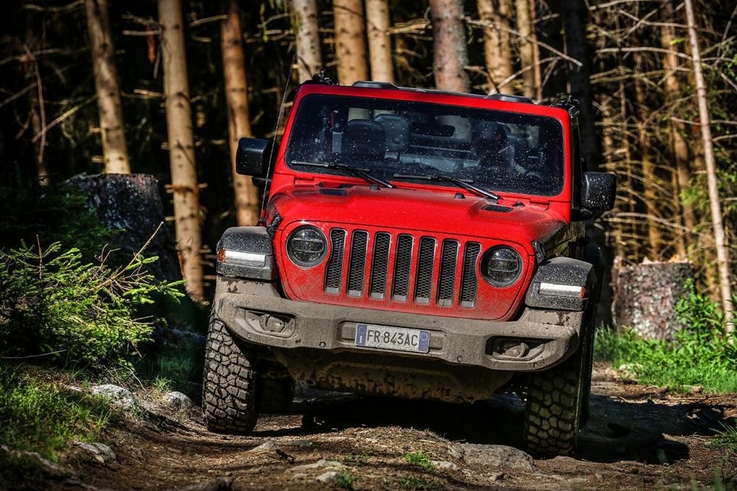 Jeep Wrangler Rubicon (2)