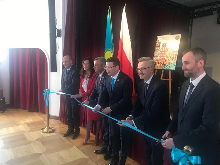 W Polsce otwarto Konsulat Honorowy Kazachstanu (1)