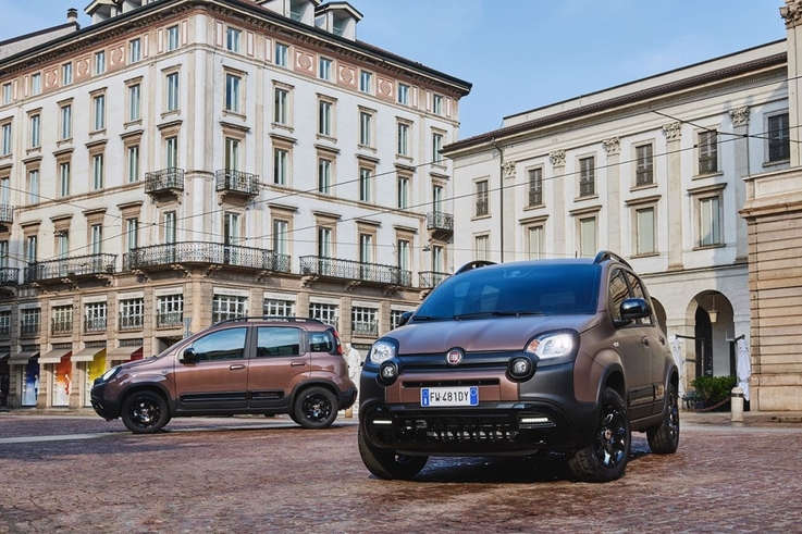 FCA Polska/Fiat Panda Trussardi (1)