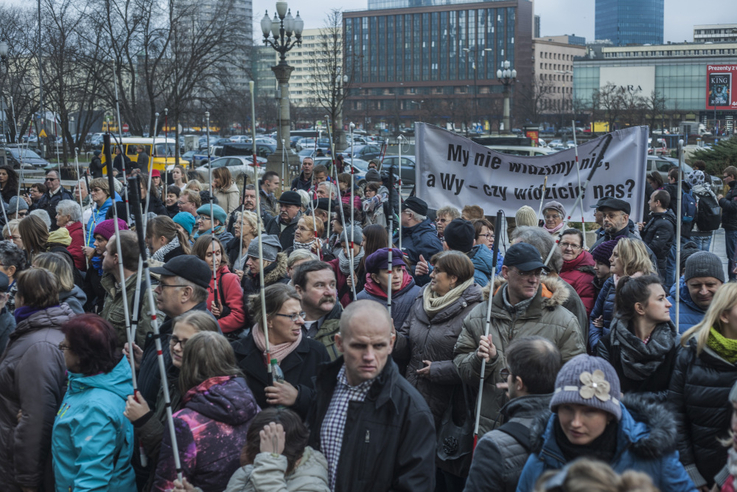 Manifestacja podczas REHA FOR THE BLIND