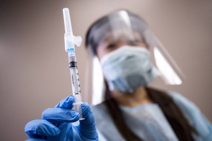 
								Free flu vaccination clinic in Lakewood, California
							