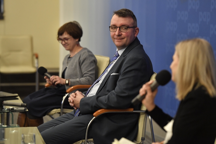 PAP MediaRoom/S.Leszczyński - Konferencja prasowa Fundacji Mamy i Taty 