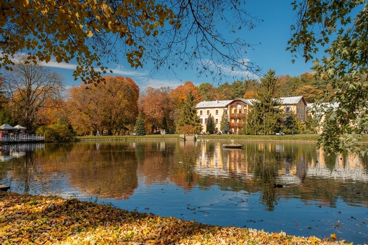 Stowarzyszenie Gmin Uzdrowiskowych RP/Fot. Arch. UM Nałęczów - Park Zdrojowy w Nałęczowie