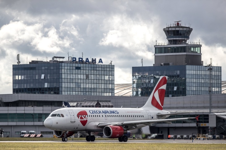 
								Czech company Travel Service buying Czech Airlines
							