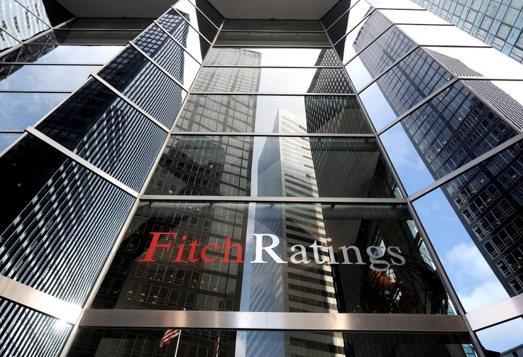 
								Fitch declares review of US AAA rating
							