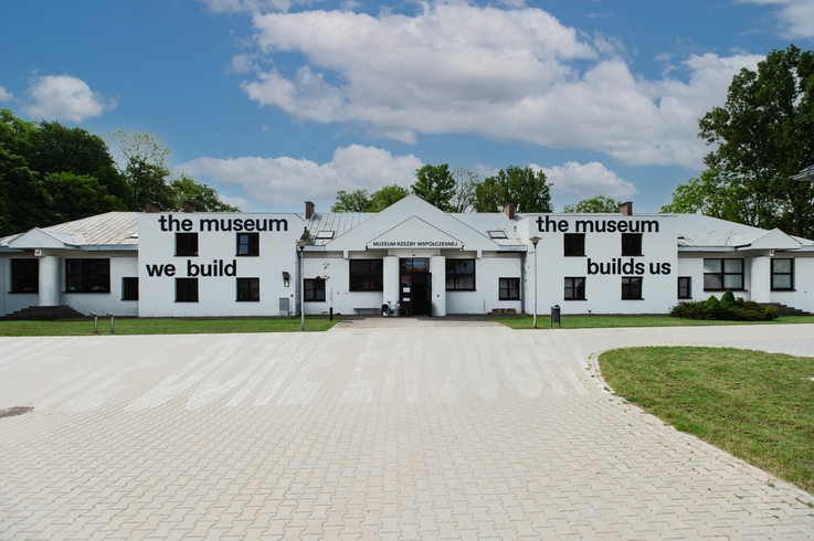 Centrum Rzeźby Polskiej w Orońsku/fot. Szymon Wykrota - budynek MRW przed remontem