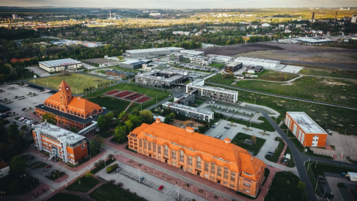 Fot. Panorama Nowych Gliwic Mosquidron UM w Gliwiach