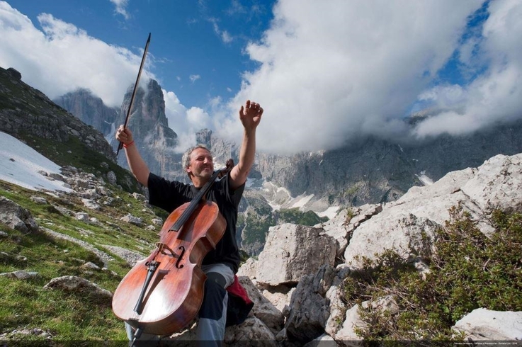 Festiwal Sounds of the Dolomites/fot. Daniele Lira - Mario Brunello - pomysłodawca festiwalu