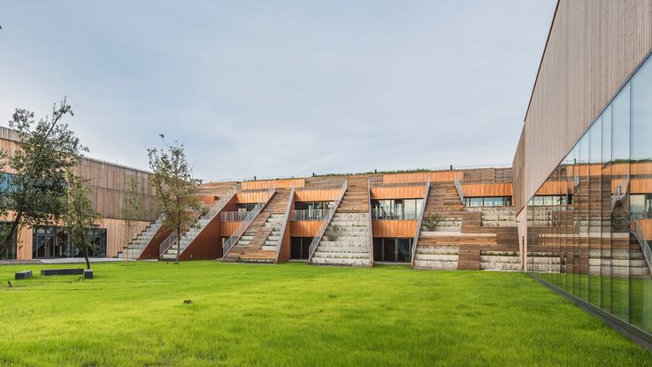 Akademeia High School (1)